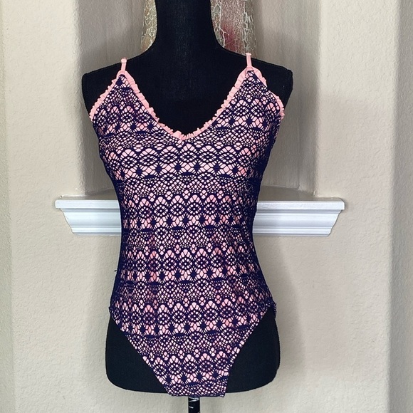 True Craft Swimsuit One Piece Lace Overlay Size L - Picture 1 of 5
